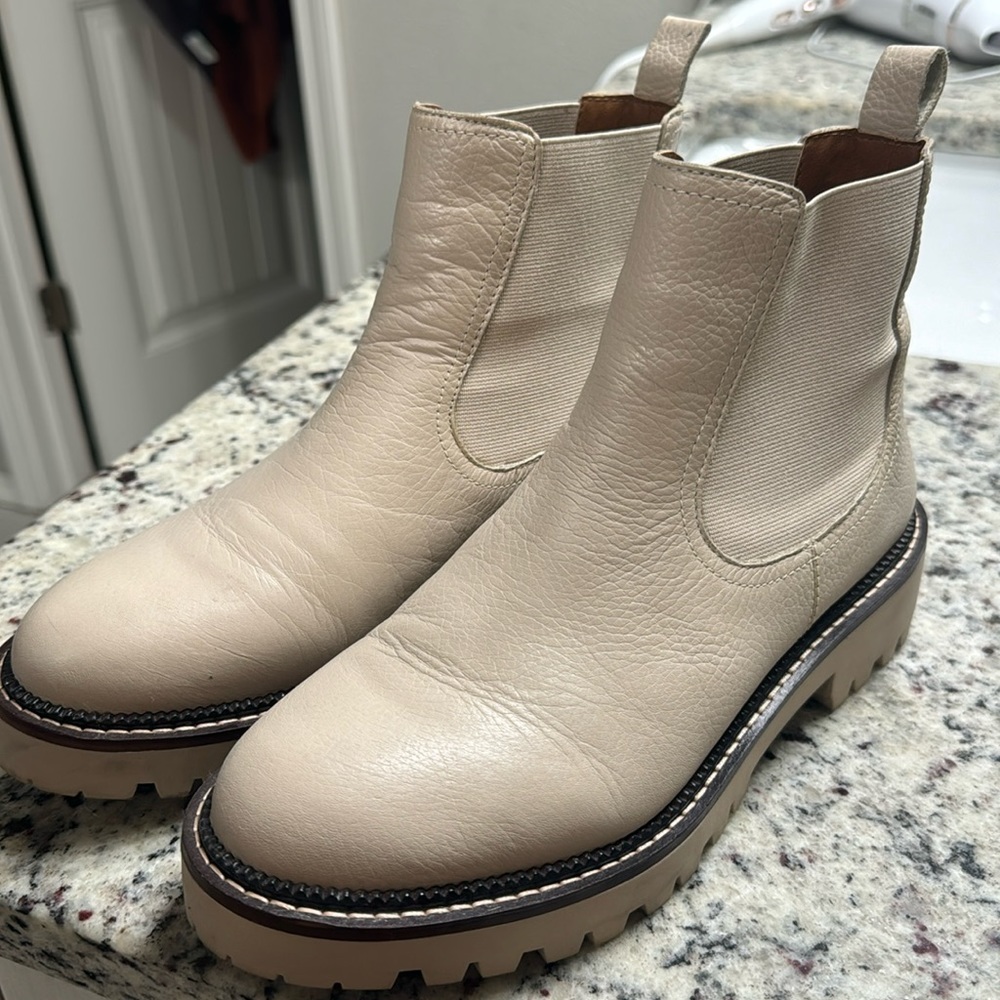 Caslon Chelsea Boots